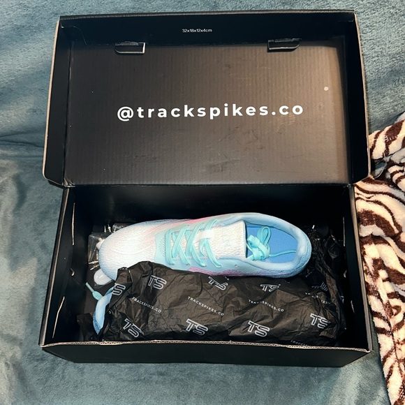 Track spikes US 6.5 blue pink purple white New in box - Picture 8 of 10